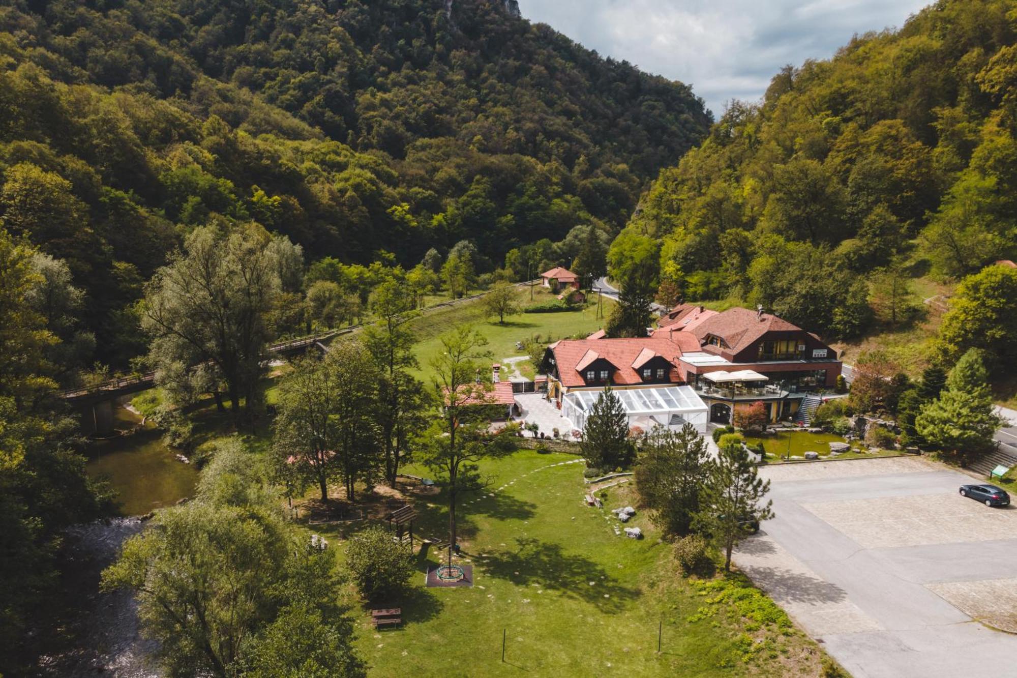 Guesthouse Villa Zelenjak Ventek Kumrovec Buitenkant foto